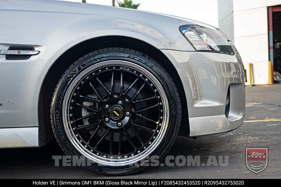 20x8.5 20x9.5 Simmons OM-1 Gloss Black on Holden Commodore VE