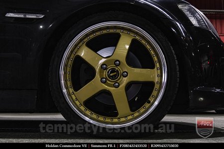 20x8.5 20x9.5 Simmons FR-1 Gold on HOLDEN COMMODORE VE
