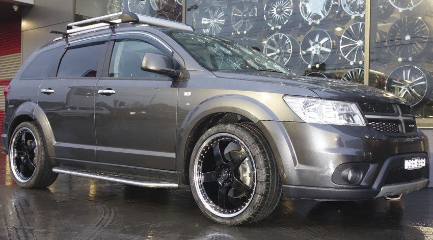 2011 dodge journey tire size