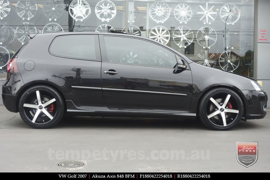 18x8.0 Akuza Axis 848 BFM on VW GOLF 