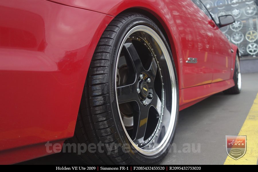 20x8.5 20x9.5 Simmons FR-1 Gloss Black on HOLDEN COMMODORE VE