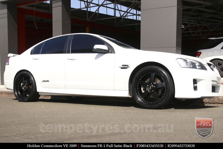 20x8.5 20x9.5 Simmons FR-1 Satin Black on HOLDEN COMMODORE VE