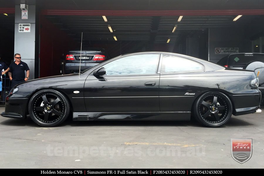 20x8.5 20x9.5 Simmons FR-1 Satin Black on HOLDEN MONARO 