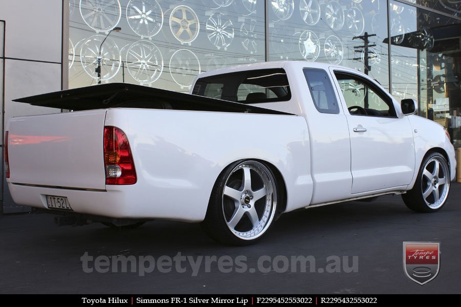 22x8.5 22x9.5 Simmons FR-1 Silver on TOYOTA HILUX