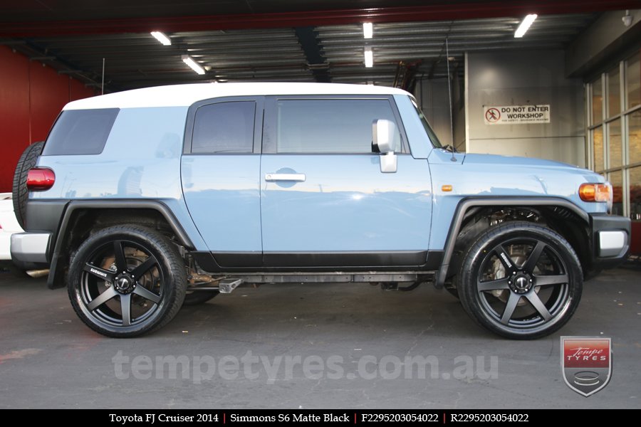 22x9.5 Simmons S6 Matte Black on TOYOTA FJ CRUISER