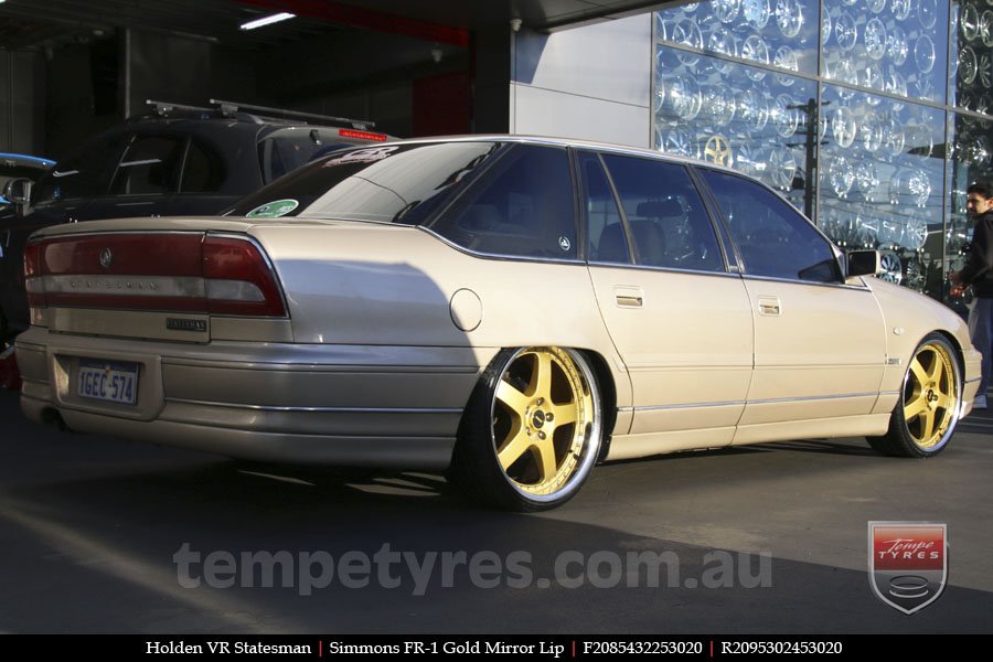 20x8.5 20x9.5 Simmons FR-1 Gold on HOLDEN STATESMAN