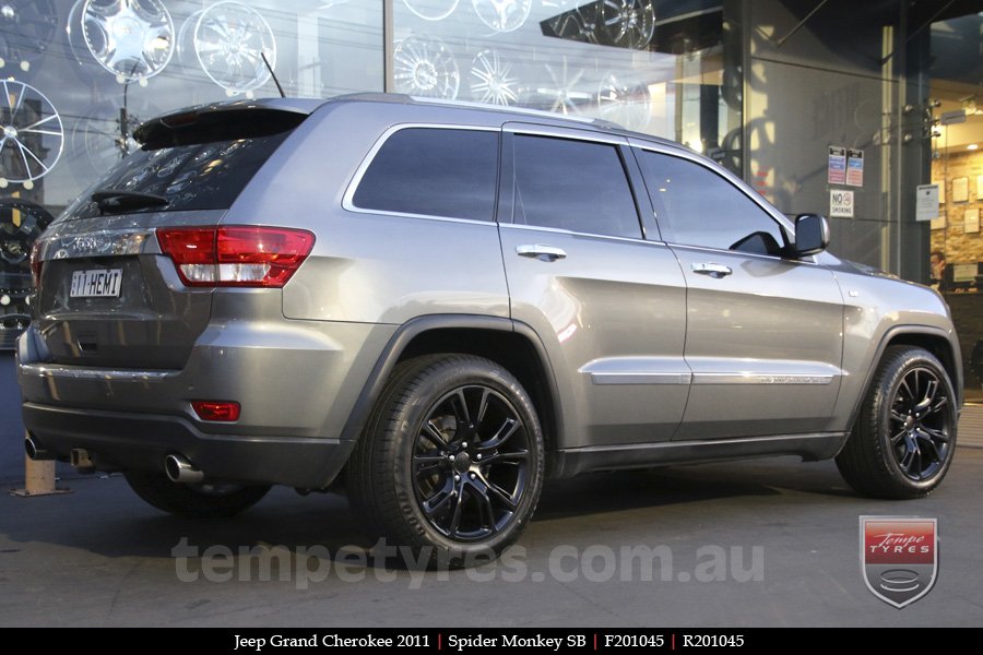 20x10 SRT8 Spider Monkey SB on JEEP GRAND CHEROKEE