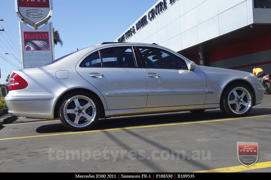 18x8.5 18x9.5 Simmons FR-1 Silver on MERCEDES E-Class