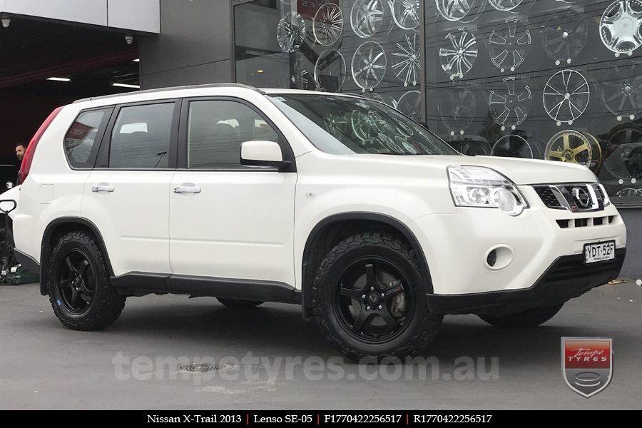 17x7.0 Lenso SE-05 on NISSAN X-TRAIL