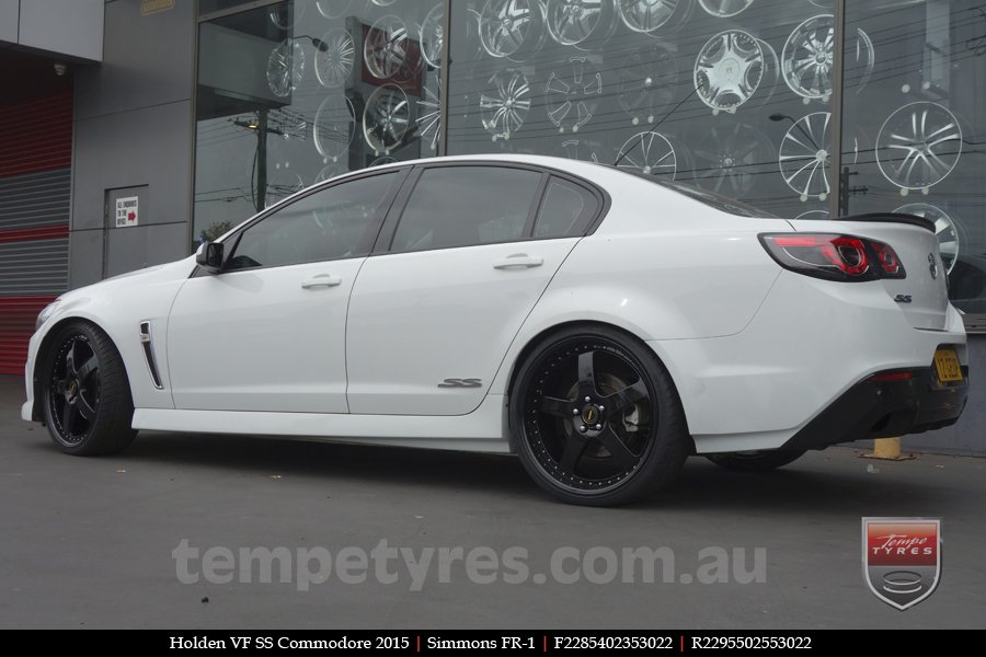 22x8.5 22x9.5 Simmons FR-1 Full Gloss Black on HOLDEN COMMODORE 