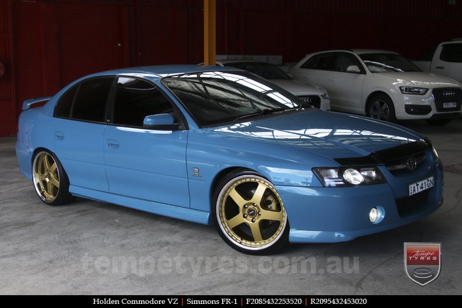 20x8.5 20x9.5 Simmons FR-1 Gold on HOLDEN COMMODORE 