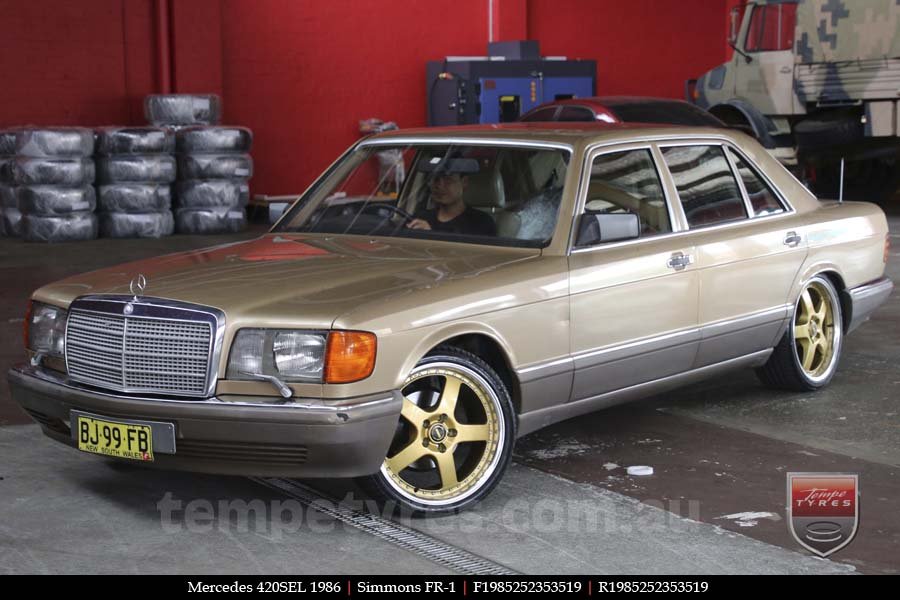 19x8.5 19x9.5 Simmons FR-1 Gold on MERCEDES 420SEL