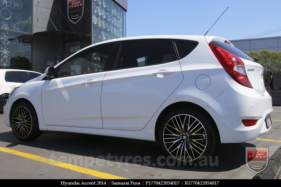 17x7.0 Samurai Fusa on HYUNDAI ACCENT