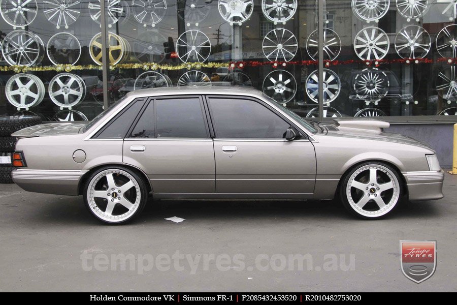 20x8.5 20x9.5 Simmons FR-1 Silver on HOLDEN COMMODORE