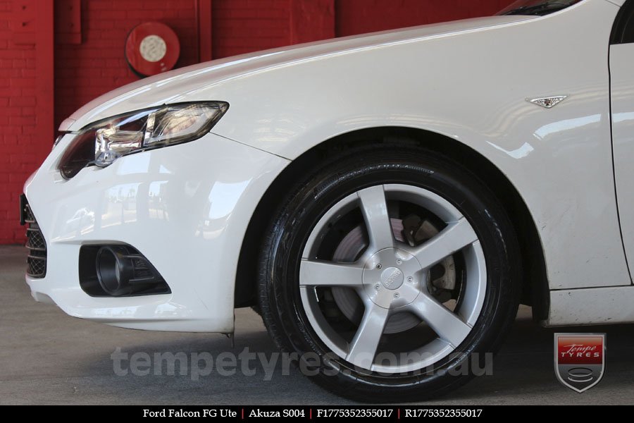 17x7.5 Akuza S004 on FORD FALCON