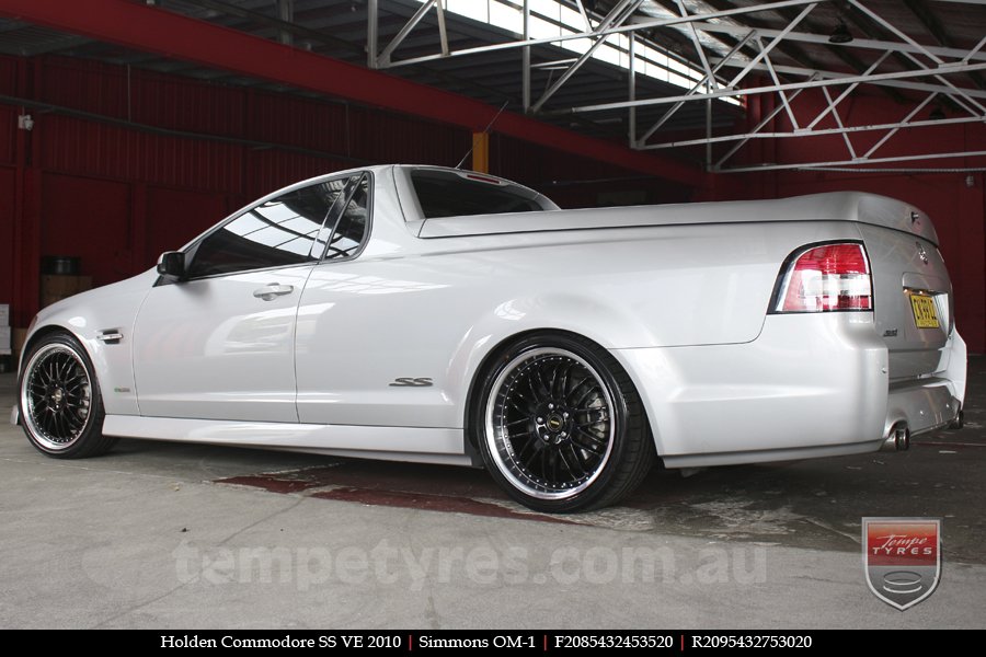 20x8.5 20x9.5 Simmons OM-1 Gloss Black on HOLDEN COMMODORE