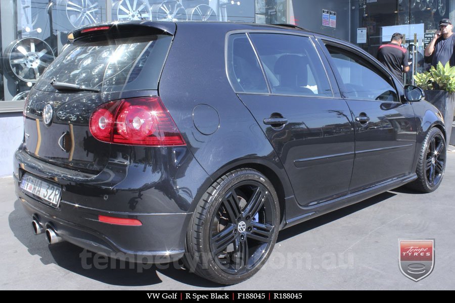 18x8.0 R Spec Black on VW GOLF