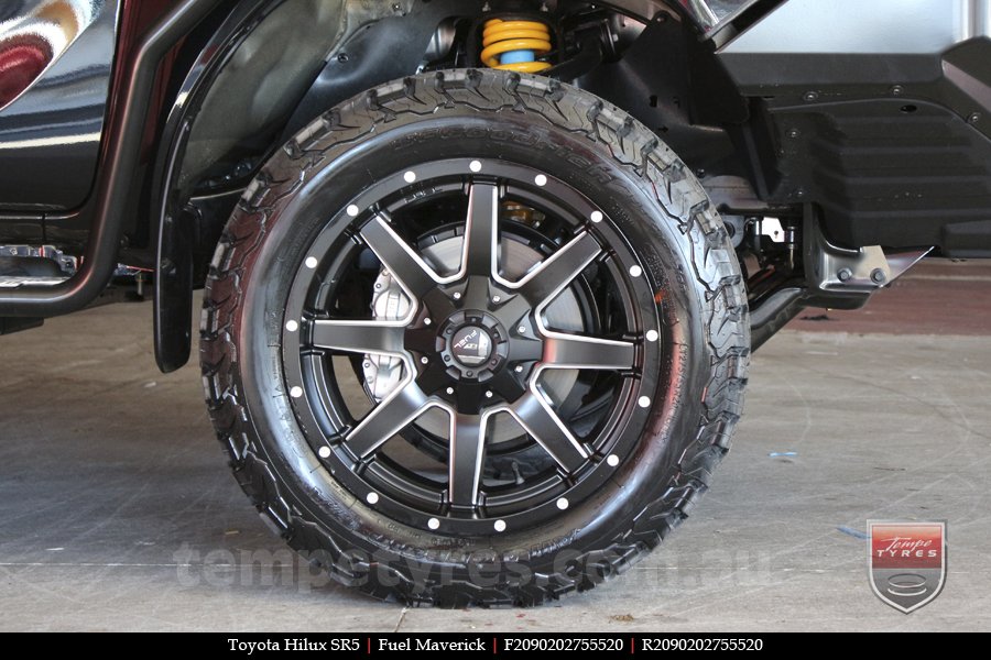 20x9.0 Fuel Maverick on TOYOTA HILUX SR5