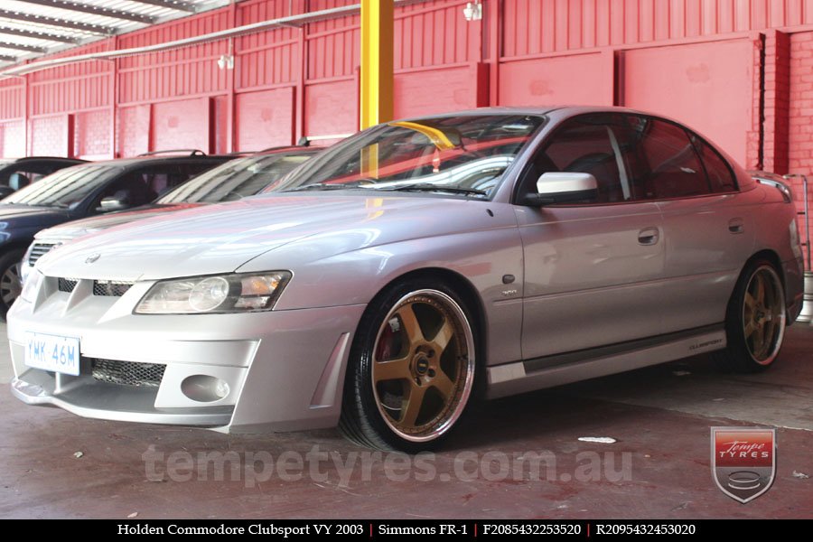 20x8.5 20x9.5 Simmons FR-1 Gold on HOLDEN COMMODORE