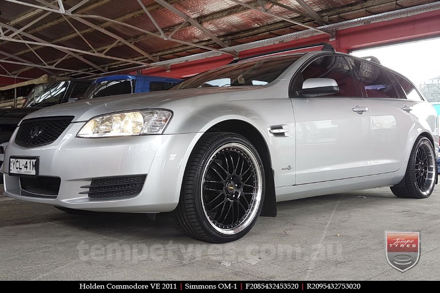 20x8.5 20x9.5 Simmons OM-1 Gloss Black on HOLDEN COMMODORE VE