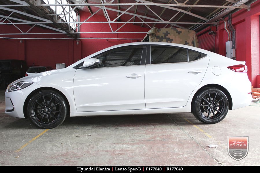 17x7.0 Lenso Spec B MB on HYUNDAI ELANTRA