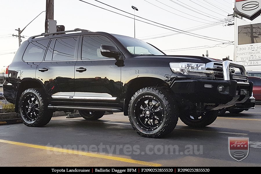 20x9.0 Ballistic Dagger BFM on TOYOTA LANDCRUISER