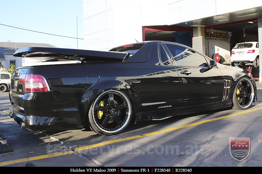 22x8.5 22x9.5 Simmons FR-1 Gloss Black Mirror Lip on HOLDEN Commodore Maloo