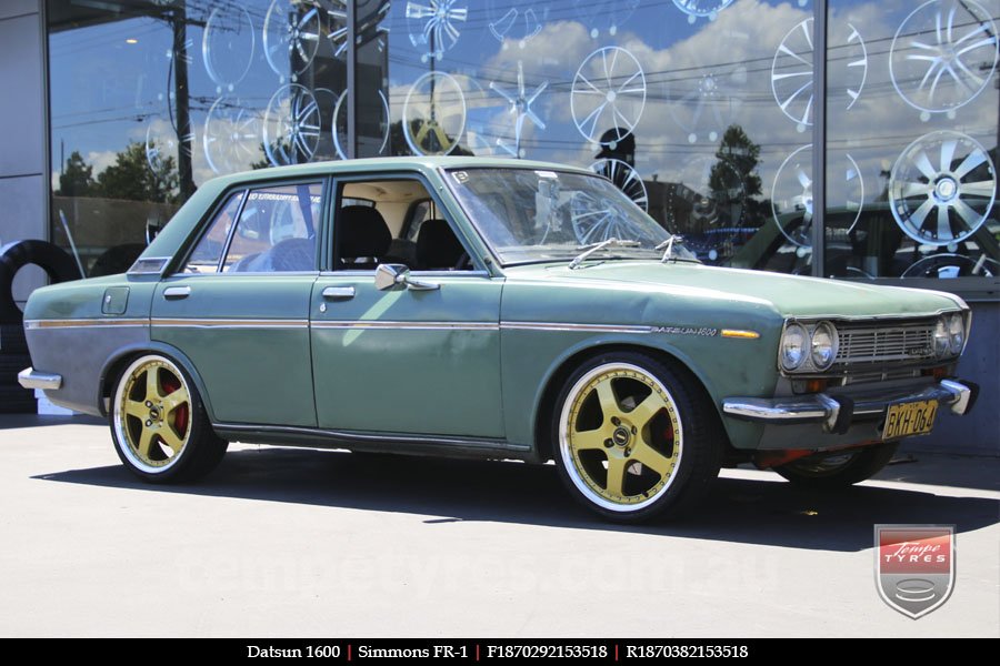 18x7.0 18x8.5 Simmons FR-1 Gold on Nissan Datsun