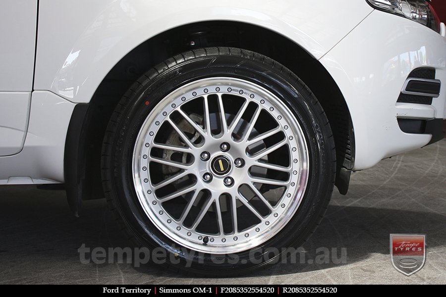 20x8.5 20x9.5 Simmons OM-1 Silver on FORD TERRITORY