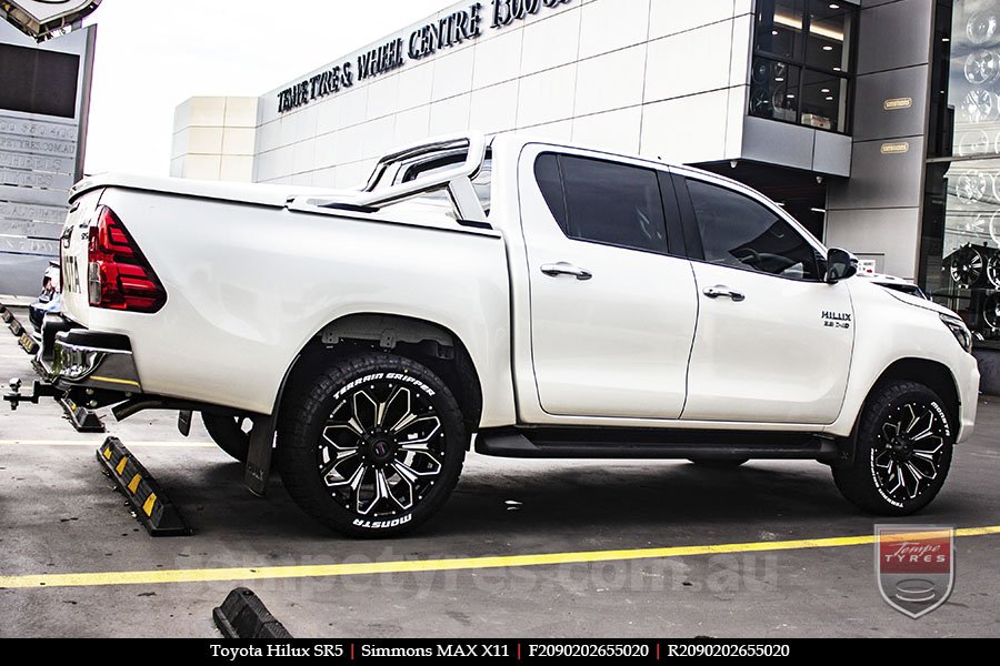 20x9.0 Simmons MAX X11 BKWAA on TOYOTA HILUX SR5