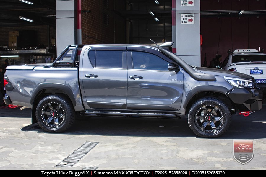 20x9.5 Simmons MAX X05 DCFOY on TOYOTA HILUX