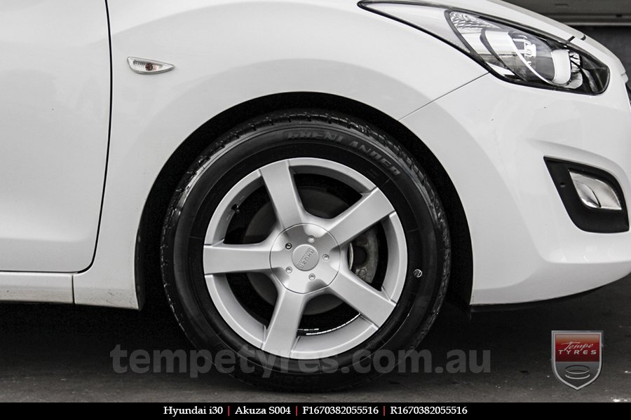 16x7.0 Akuza S004 on HYUNDAI i30