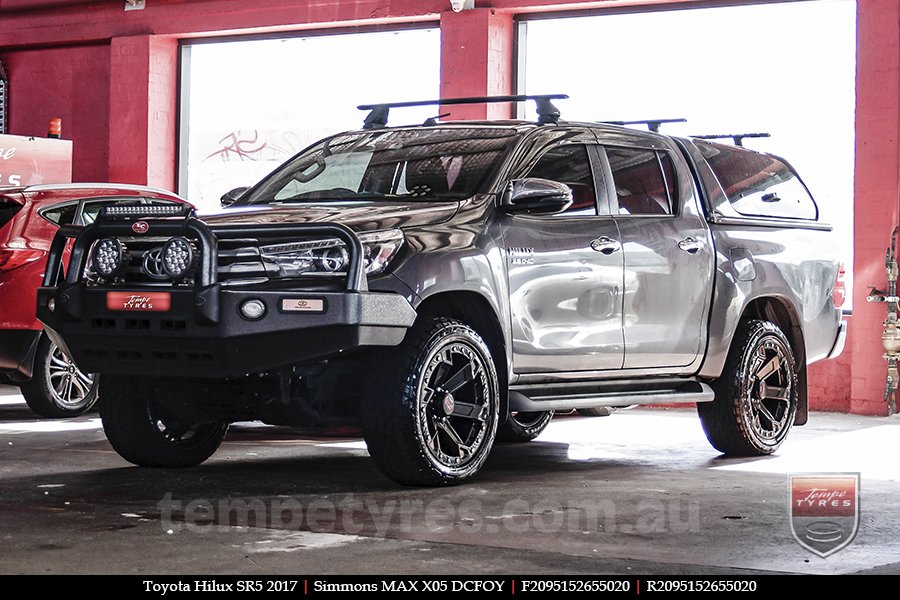 20x9.5 Simmons MAX X05 DCFOY on TOYOTA HILUX SR5