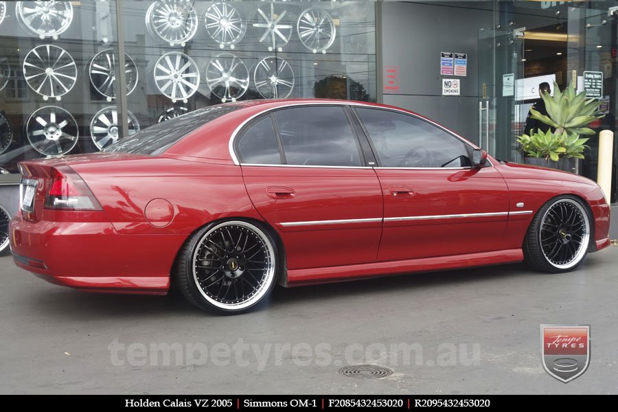 20x8.5 20x9.5 Simmons OM-1 Gloss Black on HOLDEN CALAIS