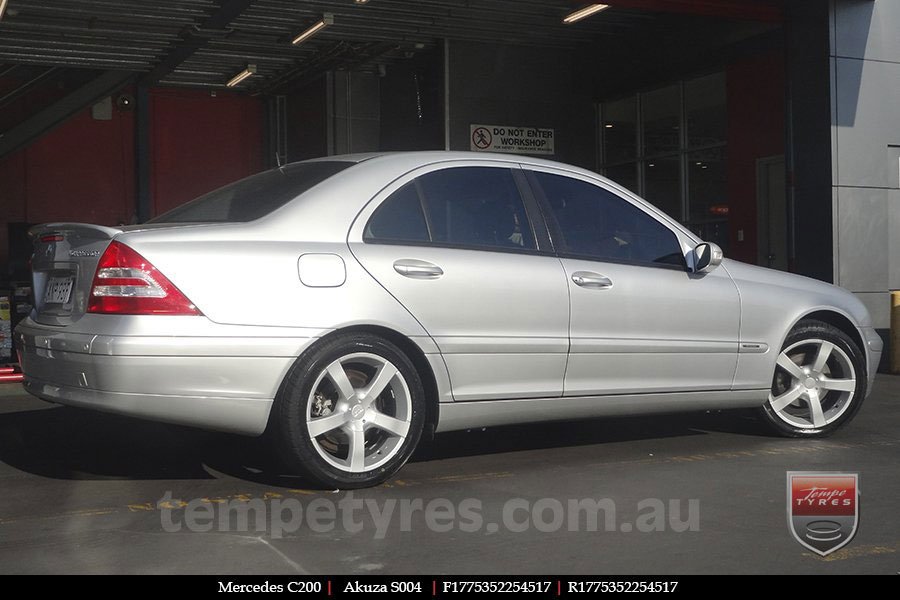 17x7.5 Akuza S004 on MERCEDES C-Class