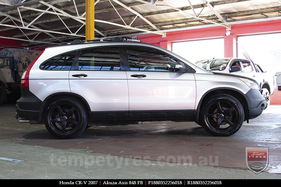 18x8.0 Akuza Axis 848 FB on HONDA CRV