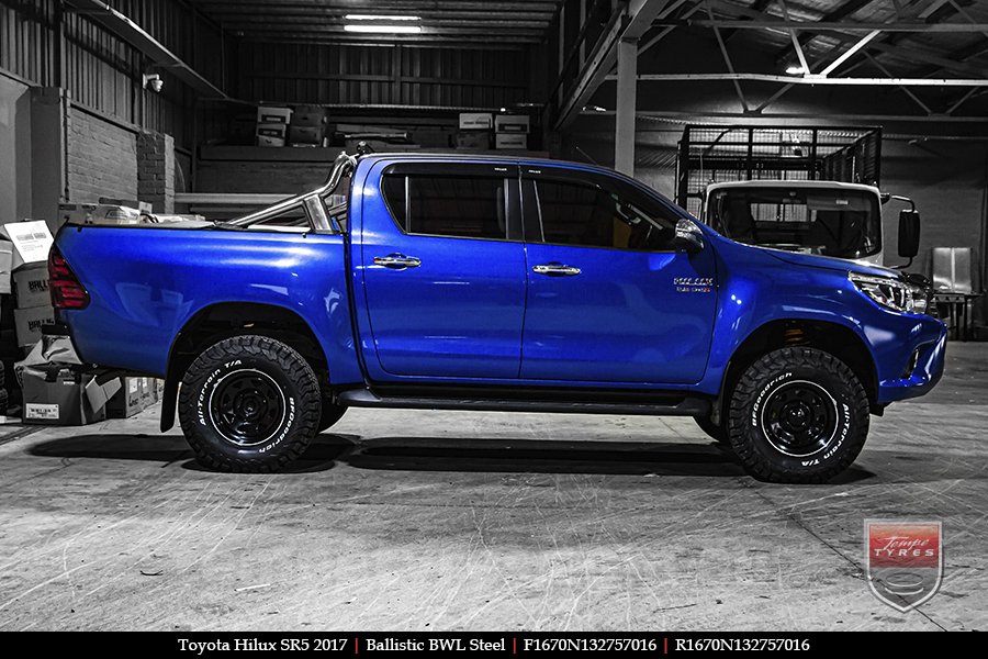 16x7.0 Ballistic BWL Steel on TOYOTA HILUX SR5