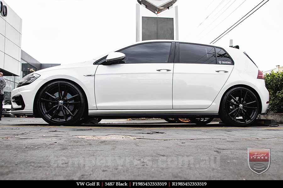 19x8.5 5487 Black on VW GOLF R