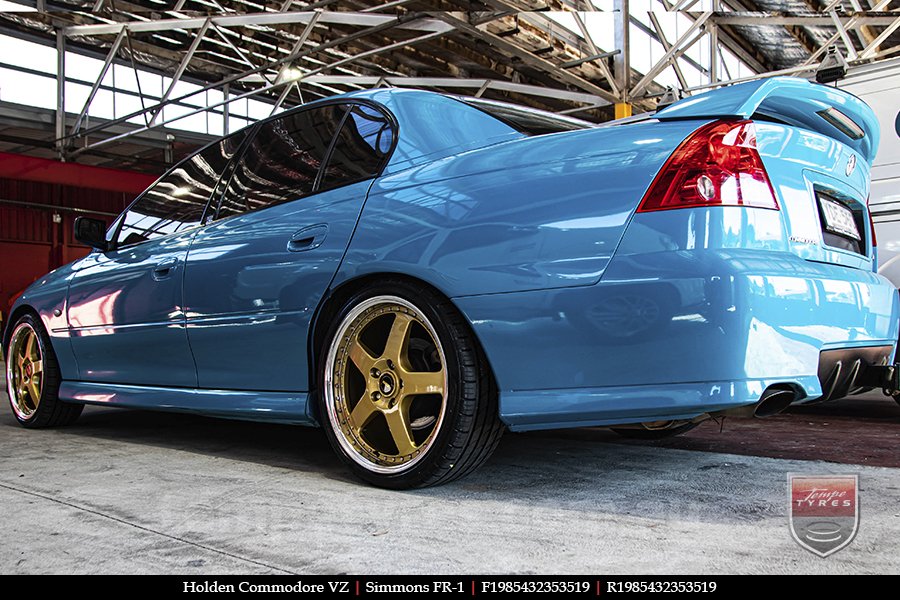 19x8.5 19x9.5 Simmons FR-1 Gold on HOLDEN COMMODORE VZ