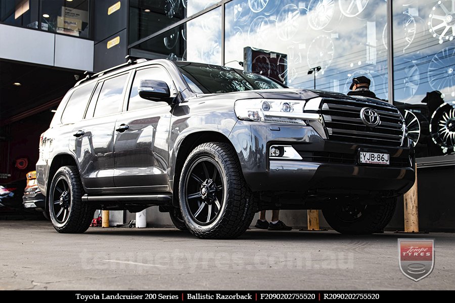 20x9.0 Ballistic Razorback on TOYOTA LANDCRUISER 200 SERIES