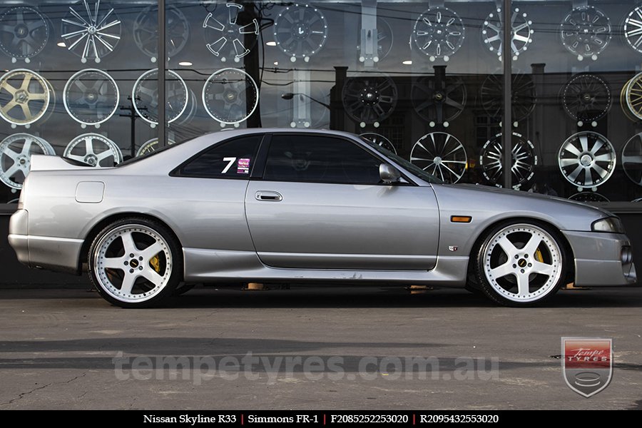 20x8.5 20x9.5 Simmons FR-1 White on NISSAN SKYLINE