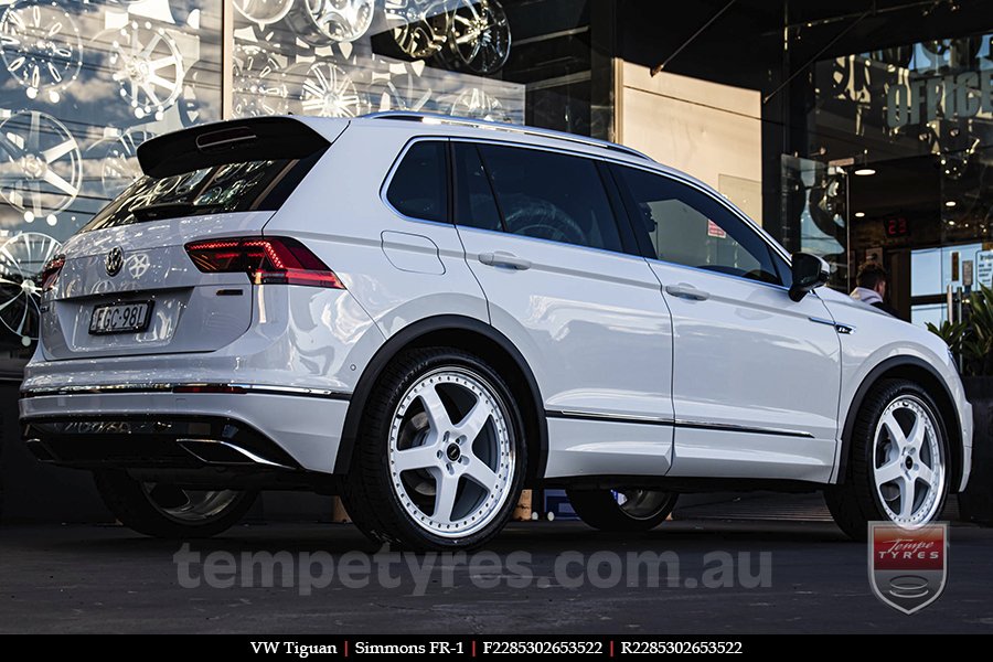 22x8.5 22x9.5 Simmons FR-1 White on VW TIGUAN