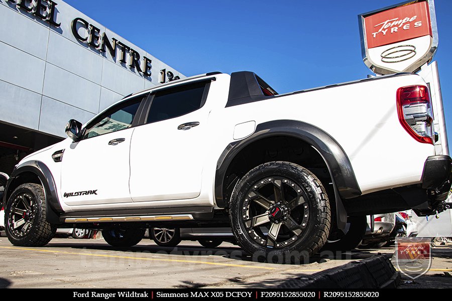 20x9.5 Simmons MAX X05 DCFOY on FORD RANGER WILDTRAK