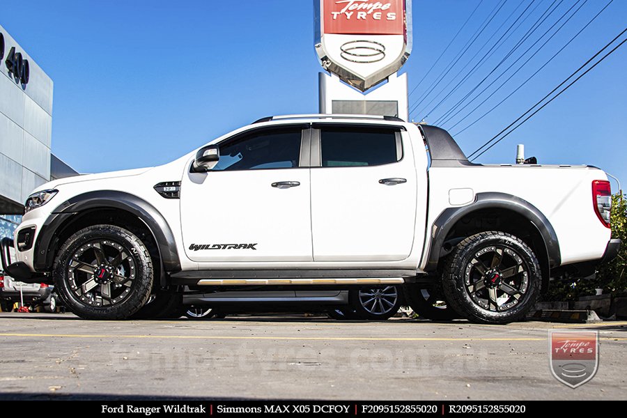 20x9.5 Simmons MAX X05 DCFOY on FORD RANGER WILDTRAK