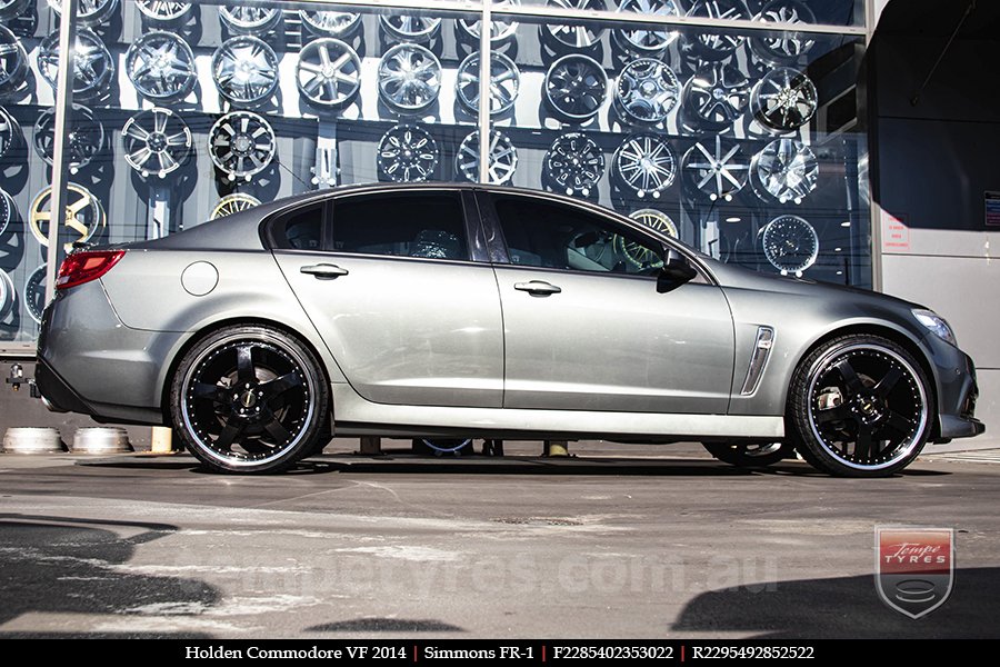 22x8.5 22x9.5 Simmons FR-1 Gloss Black Mirror Lip on HOLDEN COMMODORE VF