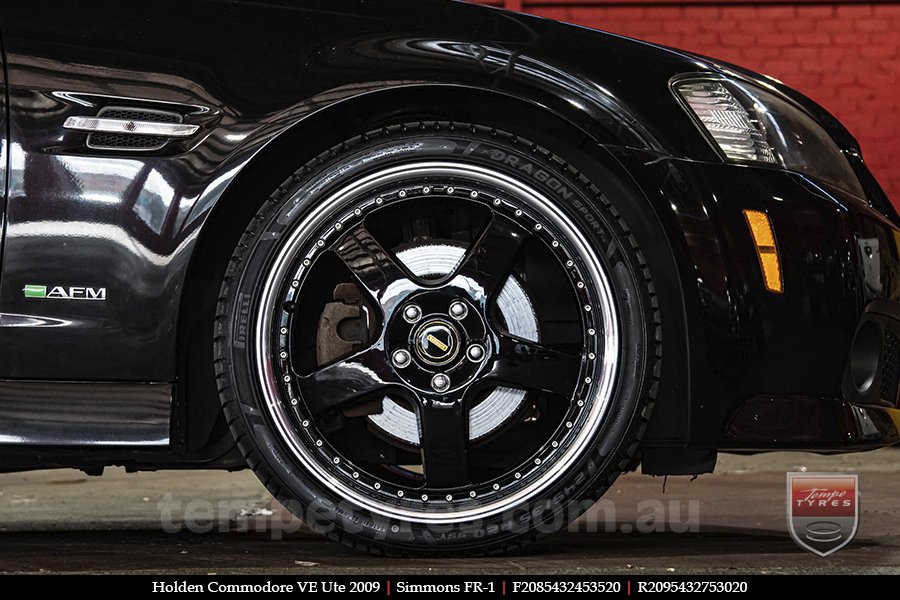 20x8.5 20x9.5 Simmons FR-1 Gloss Black on HOLDEN COMMODORE VE