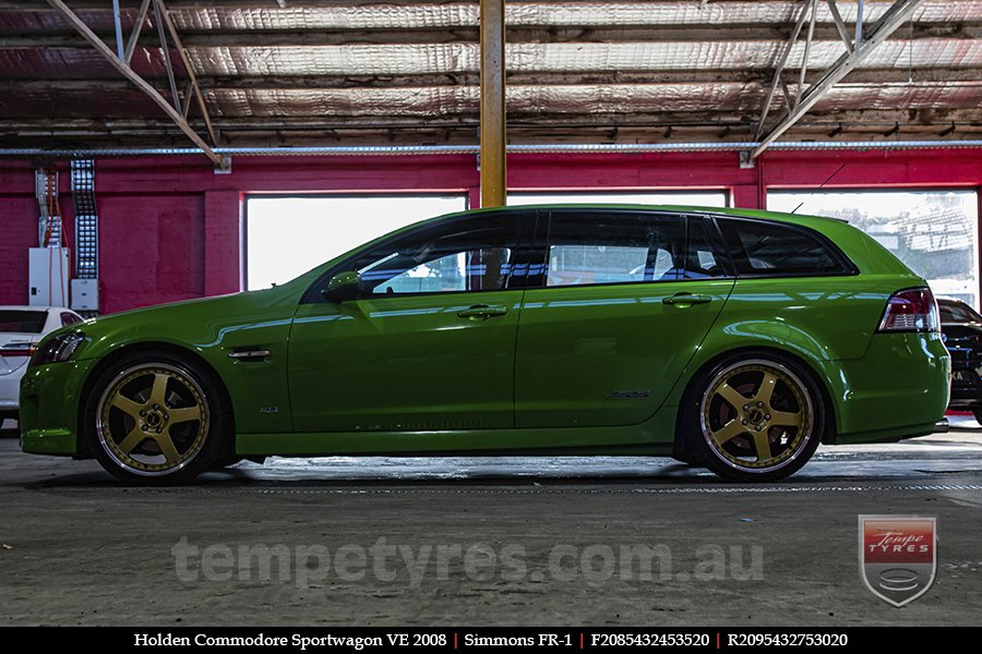 20x8.5 20x9.5 Simmons FR-1 Gold on HOLDEN COMMODORE VE