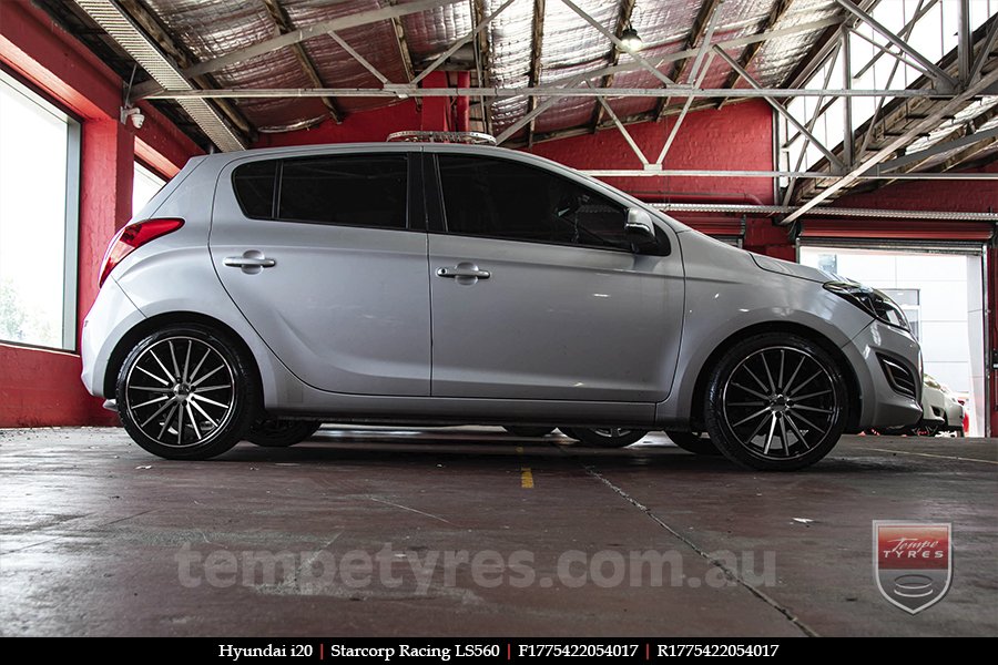 17x7.5 Starcorp Racing LS560 on HYUNDAI i20