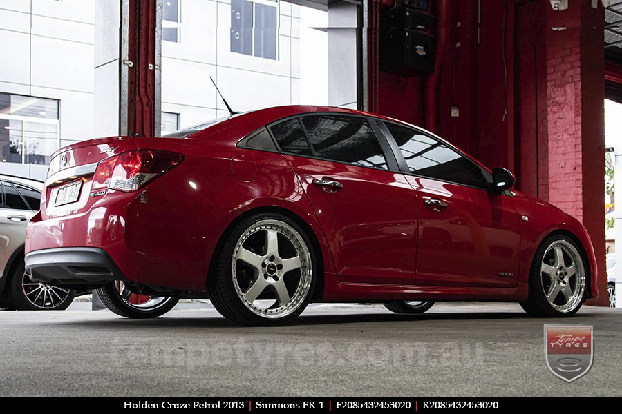 20x8.5 20x9.5 Simmons FR-1 Silver on HOLDEN CRUZE