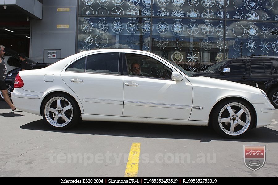 19x8.5 19x9.5 Simmons FR-1 Silver on MERCEDES E-Class